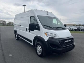 2023 RAM PROMASTER 2500 USD $32,500 Mileage:47,014 mi Stock Number:16-7WTX7T Engine Manufacturer:CHRYSLER Horsepower:280 HP Transmission:Automatic Number of Speeds:9 Spd VIN:3C6LRVDG9PE563788 Wheelbase:159 in